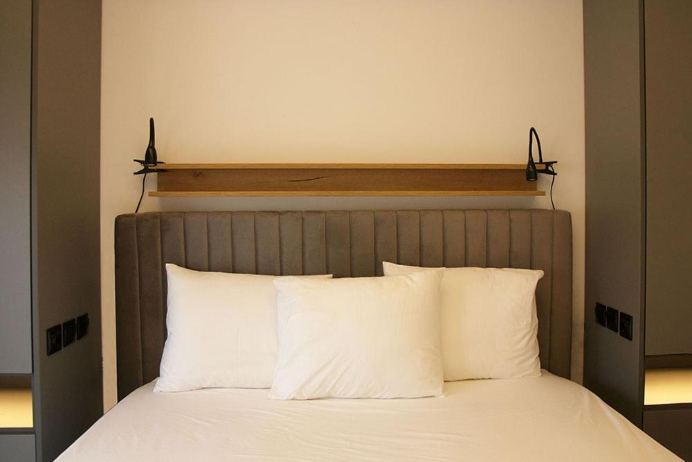 P J Luxury Suites 세레스 외부 사진